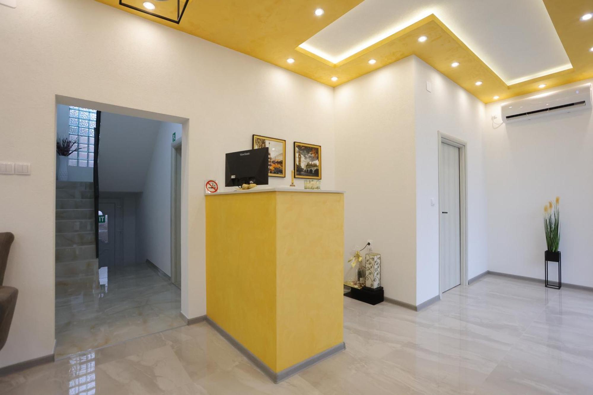Ivan'S Guesthouse Парасин Экстерьер фото